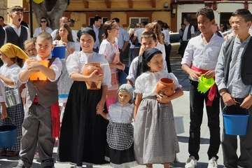 Undécima edición de la Traída Infantil del Agua en Lomo Magullo (Foto TA y Francisco Javier Santana)
